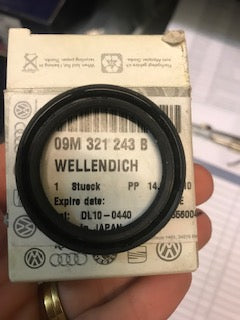 09M 321 243B Locking Cover, Camshaft OE 09M 321 243B