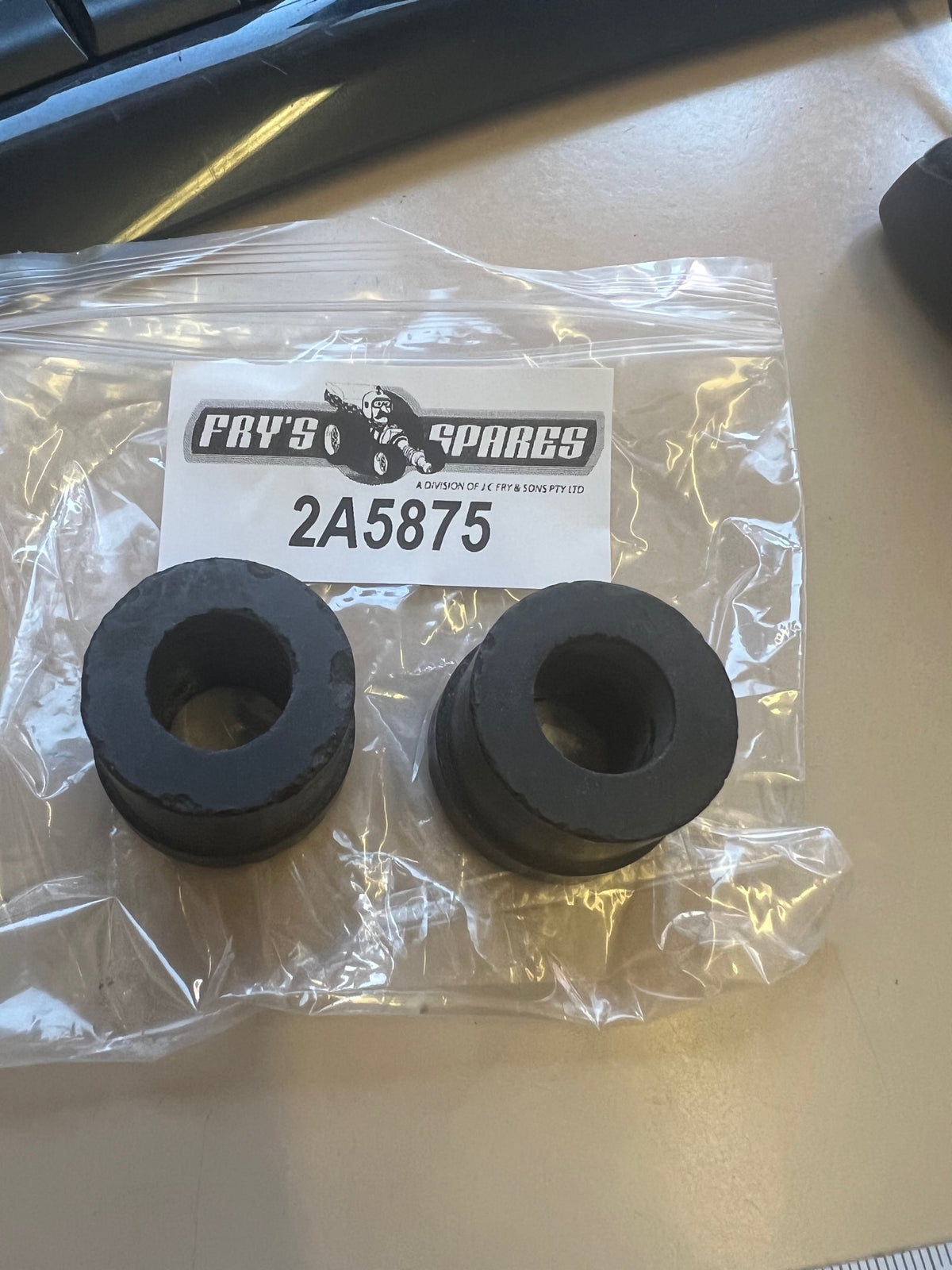 2A5875 BUSH [ENGINE STAB.BAR]